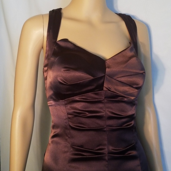 Dress - Picture 2 of 4